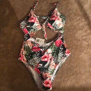 Cupshe Cutout One Piece Swimsuit XXL